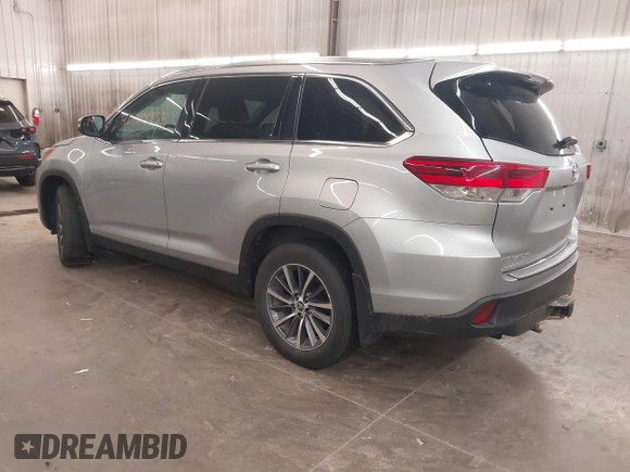 2019 Toyota Highlander SE with VIN 5TDJZRFH4KS612004, listed as a IAAI auction lot 42294935 with 47,603 mi miles and . Bid and sale history available at DreamBid. Image 3.