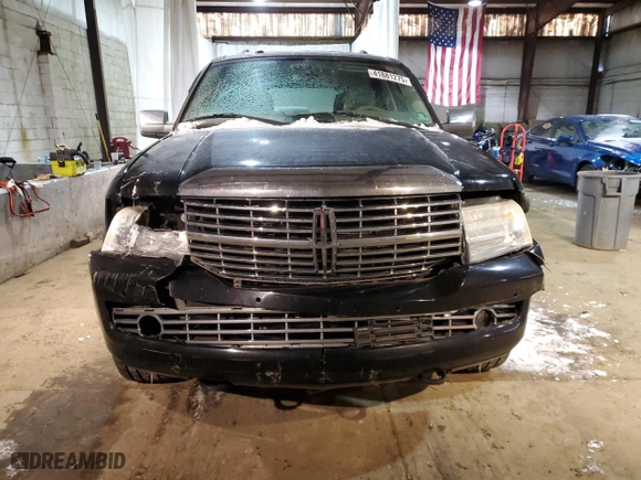 2009 Lincoln Navigator with VIN 5LMFU28569EJ01398, listed as a Copart auction lot 41881275 with 129,920 mi miles and Salvage Title. Bid and sale history available at carsss.com. Image 5.