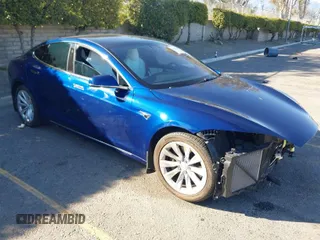 2019 Tesla Model S 75D z VIN 5YJSA1E27KF333645, wystawiony jako IAAI lot #41647989 z przebiegiem 52 528 mil mil oraz . Historia ofert i sprzedaży dostępna na DreamBid. Obrazek 1.