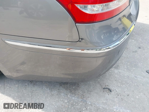 2011 Hyundai Equus Signature with VIN KMHGH4JF7BU040004, listed as a IAAI auction lot 41729796 with 129,950 mi miles and . Bid and sale history available at DreamBid. Image 13.
