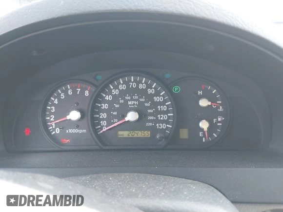 2005 Kia Sorento LX with VIN KNDJD733055359236, listed as a IAAI auction lot 41681533 with 204,755 mi miles. Bid and sale history available at carsss.com. Image 7.