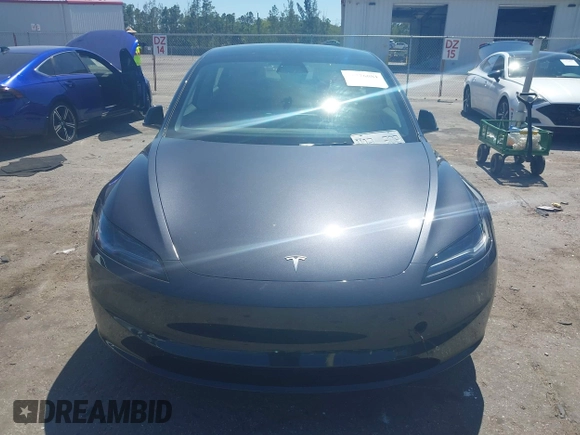 2025 Tesla Model 3 Long Range with VIN 5YJ3E1EA5SF902847, listed as a IAAI auction lot 41776081 with 2,461 mi miles and . Bid and sale history available at carsss.com. Image 12.