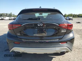 2018 Infiniti QX30 Premium with VIN SJKCH5CR8JA003282, listed as a Copart auction lot 70180874 with 50,454 mi miles and Salvage Title. Bid and sale history available at carsss.com. Image 6.