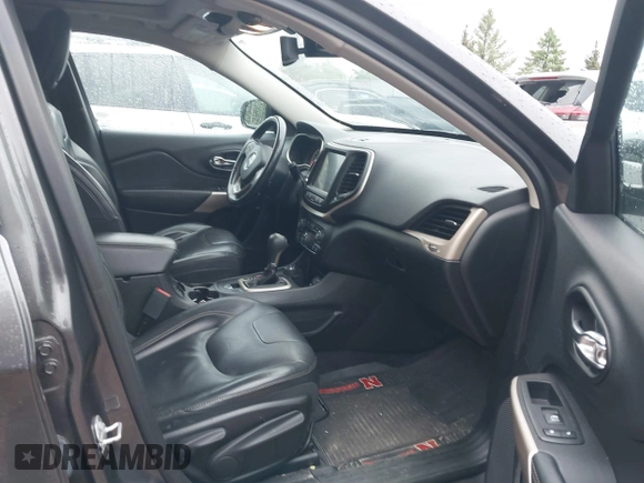 2018 Jeep Cherokee Limited z VIN 1C4PJMDX3JD550300, wystawiony jako IAAI lot #42274809 z przebiegiem 93 470 mil mil oraz . Historia ofert i sprzedaży dostępna na DreamBid. Obrazek 5.