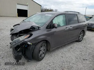 2015 Toyota Sienna SE with VIN 5TDXK3DC3FS602315, listed as a Copart auction lot 50403405 with 157,882 mi miles and Salvage Title. Bid and sale history available at carsss.com. Image 1.