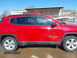 2018 Jeep Compass Latitude with VIN 3C4NJDBB0JT331884, listed as a IAAI auction lot 41737944 with 58,763 mi miles and . Bid and sale history available at DreamBid. Image 13.