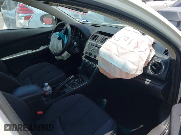2011 Mazda 6 i Sport z VIN 1YVHZ8BH6B5M09582, wystawiony jako IAAI lot #42105632 z przebiegiem 152 180 mil mil oraz . Historia ofert i sprzedaży dostępna na DreamBid. Obrazek 5.