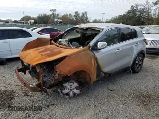 2020 Kia Sportage LX z VIN KNDPMCAC0L7807966, wystawiony jako Copart lot #50847655 z przebiegiem Nie podano mil oraz Nie do naprawy • Non repairable. Historia ofert i sprzedaży dostępna na DreamBid. Obrazek 1.