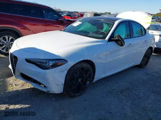 2020 Alfa Romeo Giulia Ti Sport with VIN ZARFANBN5L7638386, listed as a IAAI auction lot 41380295 with 33,733 mi miles. Bid and sale history available at carsss.com. Image 14.