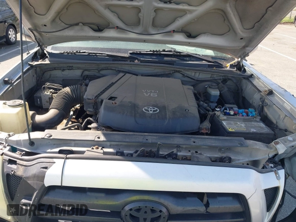2006 Toyota Tacoma PreRunner z VIN 5TEJU62N66Z235712, wystawiony jako IAAI lot #42102058 z przebiegiem 264 012 mil mil oraz . Historia ofert i sprzedaży dostępna na DreamBid. Obrazek 10.