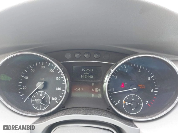 2007 Mercedes-Benz R-Class 3.5L with VIN 4JGCB65E57A052688, listed as a IAAI auction lot 42062948 with 142,440 mi miles. Bid and sale history available at carsss.com. Image 7.