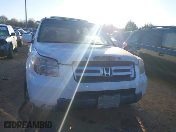 2008 Honda Pilot EX-L with VIN 5FNYF18598B027816, listed as a IAAI auction lot 41725788 with 245,245 mi miles. Bid and sale history available at carsss.com. Image 6.