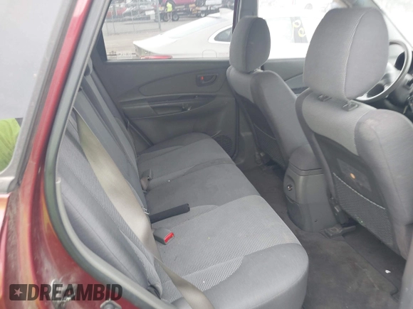 2007 Hyundai Tucson GLS with VIN KM8JM12B17U516895, listed as a IAAI auction lot 41836971 with 193,049 mi miles. Bid and sale history available at carsss.com. Image 8.