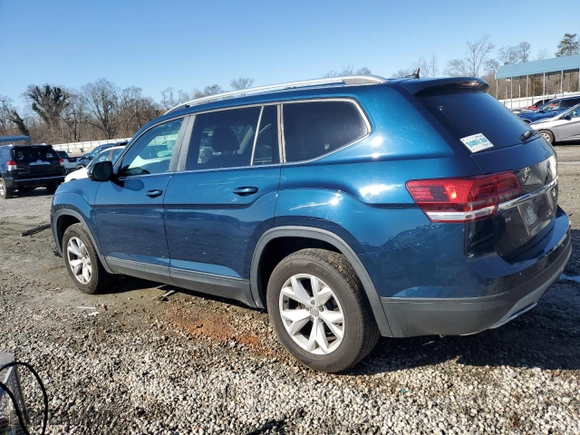 2018 Volkswagen Atlas 3.6L V6 SE with VIN 1V2LR2CA1JC533895, listed as a Copart auction lot 43526135 with 119,785 mi miles and Salvage Title. Bid and sale history available at carsss.com. Image 2.