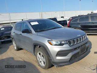2024 Jeep Compass Sport with VIN 3C4NJDAN1RT577897, listed as a IAAI auction lot 40581200 with 14,500 mi miles. Bid and sale history available at carsss.com. Image 1.