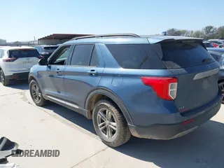 2020 Ford Explorer XLT with VIN 1FMSK7DH9LGC30705, listed as a IAAI auction lot 41791732 with 101,242 mi miles. Bid and sale history available at carsss.com. Image 3.