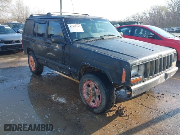 2000 Jeep Cherokee Classic with VIN 1J4FF58SXYL215871, listed as a IAAI auction lot 41855165 with 132,284 mi miles. Bid and sale history available at carsss.com. Image 1.