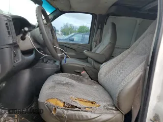 2004 Chevrolet Express Cargo with VIN 1GCGG25U841188896, listed as a Copart auction lot 59914195 with 331,537 mi miles and Salvage title. Bid and sale history available at DreamBid. Image 7.