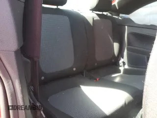 2019 Volkswagen Beetle S z VIN 3VWFD7AT9KM718059, wystawiony jako Copart lot #53284925 z przebiegiem 54 910 mil mil oraz Szkody całkowita. Historia ofert i sprzedaży dostępna na DreamBid. Obrazek 10.