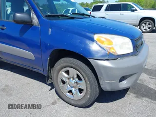 2005 Toyota RAV4 with VIN JTEHD20V950049053, listed as a IAAI auction lot 41998035 with 197,193 mi miles. Bid and sale history available at carsss.com. Image 12.