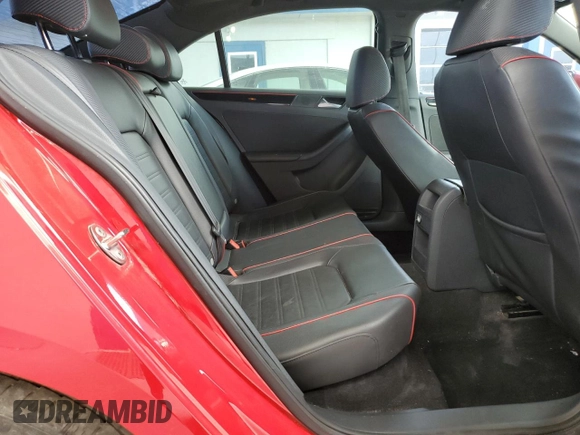 2015 Volkswagen Jetta GLI SE z VIN 3VW4S7AJ9FM417079, wystawiony jako Copart lot #63980375 z przebiegiem 100 949 mil mil oraz Szkoda całkowita • Salvage title. Historia ofert i sprzedaży dostępna na DreamBid. Obrazek 10.