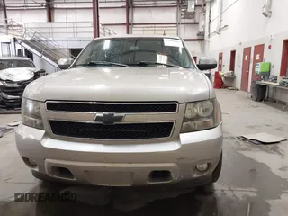 2007 Chevrolet Avalanche LTZ z VIN 3GNEC12037G144865, wystawiony jako IAAI lot #42592982 z przebiegiem 160 962 mil mil oraz . Historia ofert i sprzedaży dostępna na DreamBid. Obrazek 12.