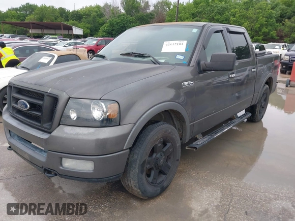 2004 Ford F-150 XLT with VIN 1FTPW14524KB02788, listed as a IAAI auction lot 42112101 with 225,105 mi miles. Bid and sale history available at carsss.com. Image 2.