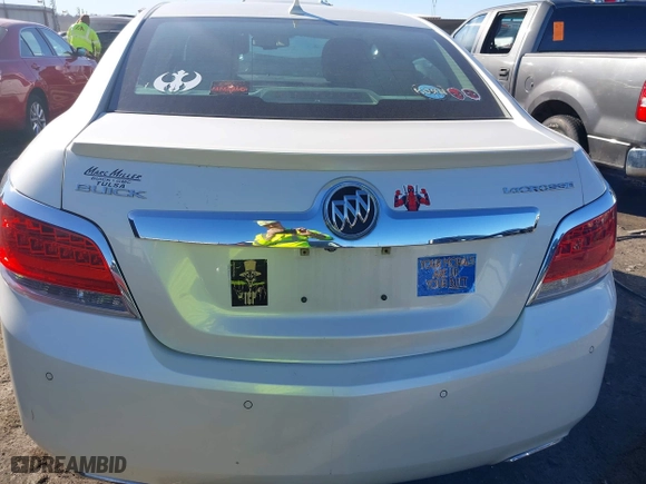 2013 Buick LaCrosse Premium 2 with VIN 1G4GH5G33DF322473, listed as a IAAI auction lot 41686787 with 206,634 mi miles. Bid and sale history available at carsss.com. Image 16.