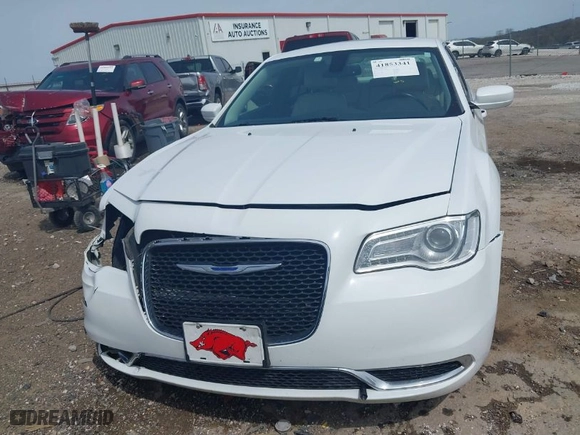 2016 Chrysler 300 Limited with VIN 2C3CCAAG7GH197829, listed as a IAAI auction lot 41853341 with 220,662 mi miles. Bid and sale history available at carsss.com. Image 13.