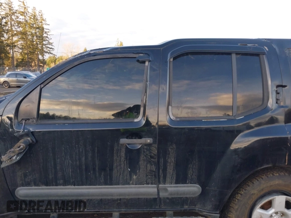 2005 Nissan Xterra SE z VIN 5N1AN08WX5C652933, wystawiony jako IAAI lot #41504547 z przebiegiem 199 570 mil mil oraz . Historia ofert i sprzedaży dostępna na DreamBid. Obrazek 15.