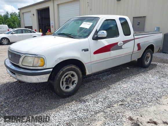 1997 Ford F-150 XL with VIN 1FTEX17L3VNB22949, listed as a IAAI auction lot 42377443 with 119,148 mi miles and . Bid and sale history available at DreamBid. Image 2.