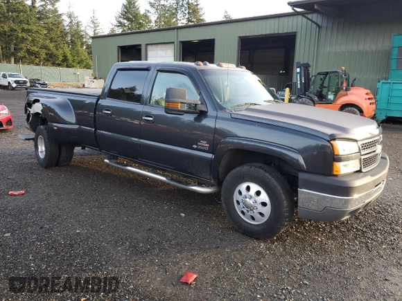 2005 Chevrolet Silverado 3500 LT z VIN 1GCJC33275F832997, wystawiony jako Copart lot #84174064 z przebiegiem 205 523 mil mil oraz Szkoda całkowita • Salvage title. Historia ofert i sprzedaży dostępna na DreamBid. Obrazek 4.