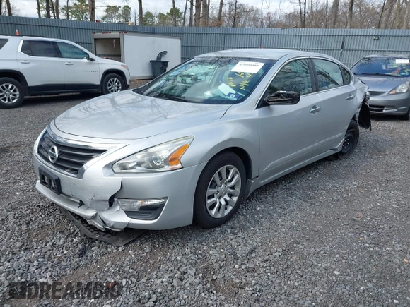 2015 Nissan Altima 2.5 S with VIN 1N4AL3AP3FC491833, listed as a IAAI auction lot 42050489 with 92,985 mi miles. Bid and sale history available at carsss.com. Image 2.
