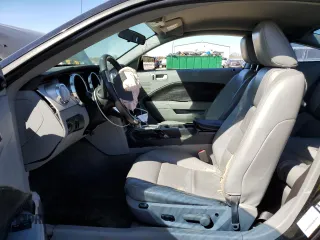 2007 Ford Mustang Deluxe with VIN 1ZVFT80NX75295405, listed as a Copart auction lot 47836085 with 214,405 mi miles and Salvage Title. Bid and sale history available at carsss.com. Image 7.