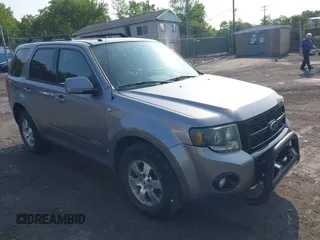 2008 Ford Escape Limited с VIN 1FMCU94138KE03023, выставлен на аукционе IAAI как лот 42393358 с пробегом 175 890 миль миль и . История ставок и продаж доступна на DreamBid. Изображение 1.