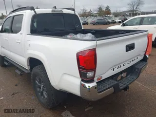 2020 Toyota Tacoma 2WD SR5 with VIN 5TFAZ5CN1LX094383, listed as a IAAI auction lot 41069987 with 85,733 mi miles. Bid and sale history available at carsss.com. Image 3.