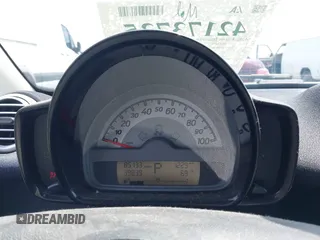 2012 Smart fortwo Pure z VIN WMEEJ3BA1CK556029, wystawiony jako IAAI lot #42173735 z przebiegiem 85 133 mil mil oraz . Historia ofert i sprzedaży dostępna na DreamBid. Obrazek 7.