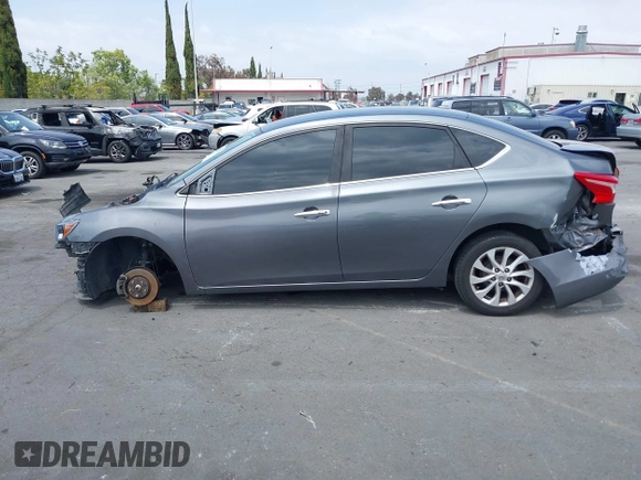 2018 Nissan Sentra SV z VIN 3N1AB7AP9JL643361, wystawiony jako IAAI lot #42082745 z przebiegiem 116 033 mil mil oraz . Historia ofert i sprzedaży dostępna na DreamBid. Obrazek 14.