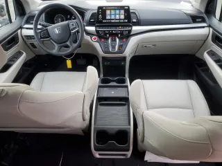 2025 Honda Odyssey EX-L with VIN 5FNRL6H69SB005860, listed as a Copart auction lot 86917704 with 4,582 mi miles and Salvage Title. Bid and sale history available at carsss.com. Image 8.