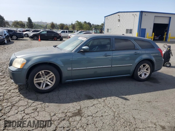 2005 Dodge Magnum RT z VIN 2D4GV58255H622666, wystawiony jako Copart lot #61098065 z przebiegiem 113 214 mil mil oraz Czysty tytuł • Clean title. Historia ofert i sprzedaży dostępna na DreamBid. Obrazek 1.