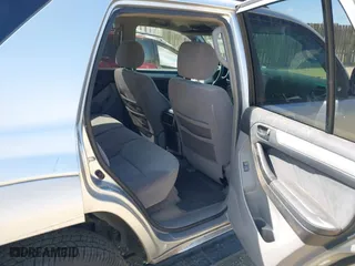 2005 Toyota 4Runner SR5 with VIN JTEBU14R750071095, listed as a IAAI auction lot 41803407 with 266,032 mi miles. Bid and sale history available at carsss.com. Image 8.