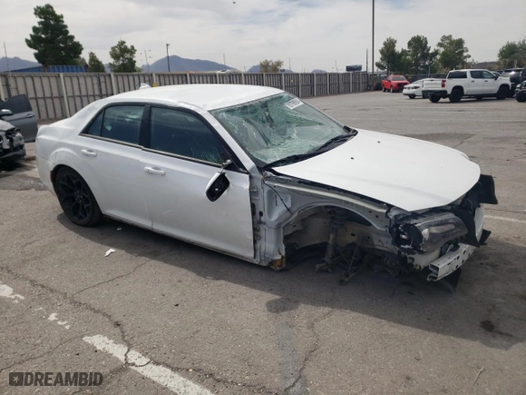 2019 Chrysler 300 with VIN 2C3CCABG3KH682802, listed as a Copart auction lot 65768694 with NaN miles and Salvage Title. Bid and sale history available at carsss.com. Image 4.