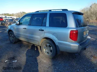 2005 Honda Pilot EX with VIN 5FNYF18455B005069, listed as a IAAI auction lot 41261699 with 321,070 mi miles. Bid and sale history available at carsss.com. Image 3.