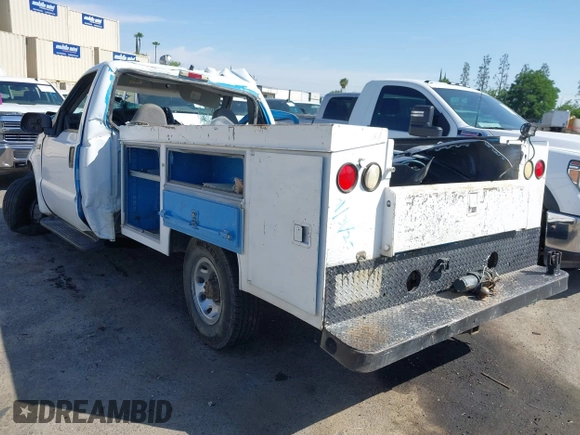 2002 Ford F-250 with VIN 1FDNF20L32EC76328, listed as a IAAI auction lot 42134365 with Not provided miles and . Bid and sale history available at DreamBid. Image 3.