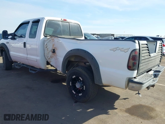 2001 Ford Super Duty F-250 XL with VIN 1FTNX21S61EB04767, listed as a IAAI auction lot 41555822 with 227,951 mi miles. Bid and sale history available at carsss.com. Image 3.