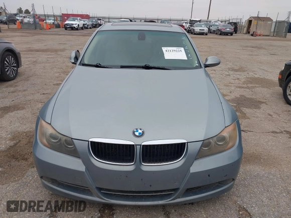 2006 BMW 3 Series 330i с VIN WBAVB33536AZ86729, выставлен на аукционе IAAI как лот 42129225 с пробегом 196 391 миль миль и . История ставок и продаж доступна на DreamBid. Изображение 6.
