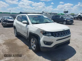 2018 Jeep Compass Latitude z VIN 3C4NJDBB0JT333537, wystawiony jako IAAI lot #42242388 z przebiegiem Nie podano mil oraz . Historia ofert i sprzedaży dostępna na DreamBid. Obrazek 1.