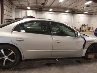 2001 Oldsmobile Aurora with VIN 1G3GS64C214111868, listed as a IAAI auction lot 41721992 with 146,785 mi miles. Bid and sale history available at carsss.com. Image 19.
