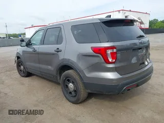 2017 Ford Police Interceptor Utility с VIN 1FM5K8AR2HGE14312, выставлен на аукционе IAAI как лот 42450455 с пробегом 189 087 миль миль и . История ставок и продаж доступна на DreamBid. Изображение 3.