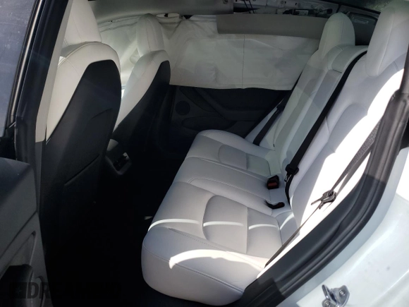 2022 Tesla Model 3 z VIN 5YJ3E1EA8NF348174, wystawiony jako Copart lot #53757025 z przebiegiem 38 722 mil mil oraz Nie do naprawy • Non repairable. Historia ofert i sprzedaży dostępna na DreamBid. Obrazek 10.